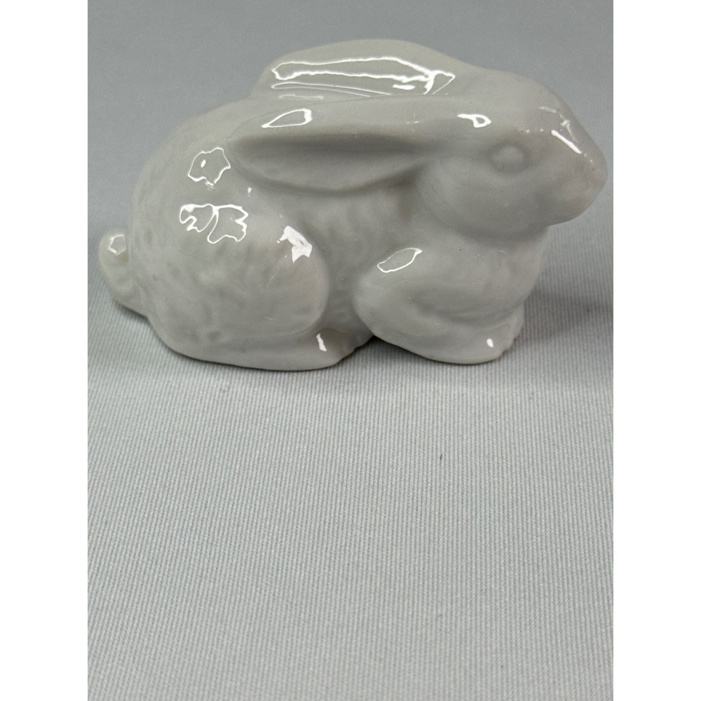 Vintage OMC Japan White Ceramic Bunny Rabbit Figurine Otagiri Glossy Decor
